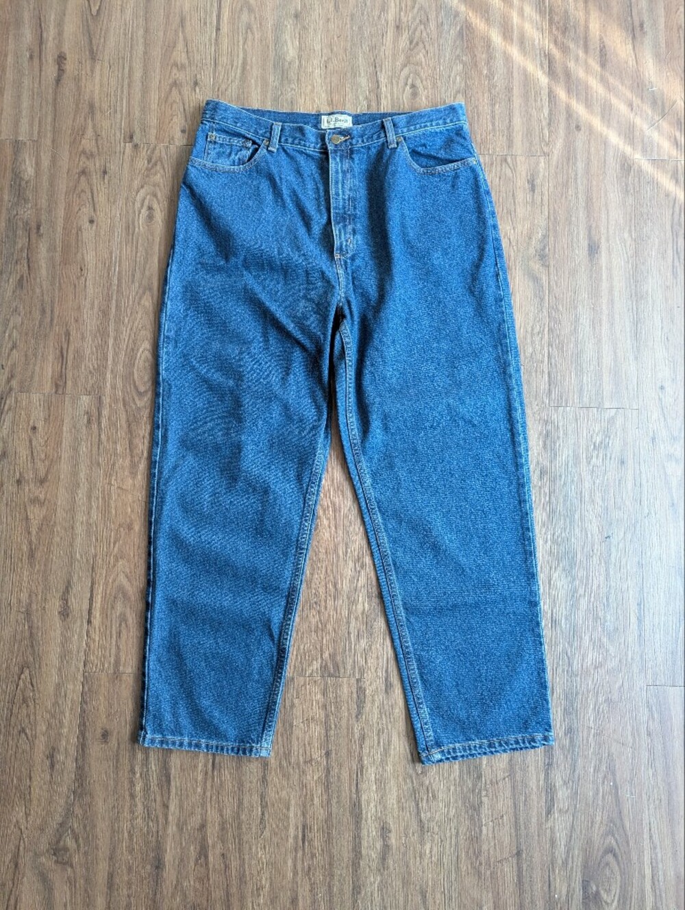 L.L. Bean Women's Straight-Leg Jeans in Medium Blue Sz 20